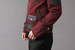 画像ギャラリー No.002のサムネイル画像 / 「Devil May Cry」シリーズのキャラクターをイメージしたグッズが登場。アウターや腕時計,ボディバッグなど