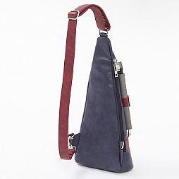 画像ギャラリー No.016のサムネイル画像 / 「Devil May Cry」シリーズのキャラクターをイメージしたグッズが登場。アウターや腕時計,ボディバッグなど