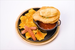 画像ギャラリー No.004のサムネイル画像 / 「デビル メイ クライ 5」と「MHW:ICEBORNE」を題材としたメニューが9月5日よりカプコンカフェ2店舗で展開。試食会レポートをお届け