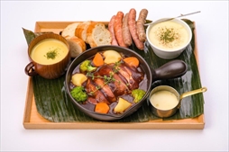 画像ギャラリー No.036のサムネイル画像 / 「デビル メイ クライ 5」と「MHW:ICEBORNE」を題材としたメニューが9月5日よりカプコンカフェ2店舗で展開。試食会レポートをお届け