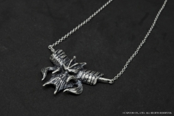 画像ギャラリー No.015のサムネイル画像 / 「デビル メイ クライ 5」とブランド「haraKIRI」のコラボ第2弾,Vとバージルをモチーフにしたアクセサリが登場。予約受付開始