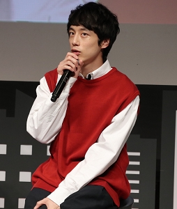 画像ギャラリー No.009のサムネイル画像 / 「妖怪ウォッチ ワールド」完成披露発表会が開催。俳優 坂口健太郎さん,YouTuber HIKAKINさんらが登壇した会場の模様をレポート