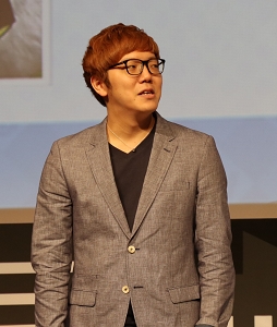 画像ギャラリー No.022のサムネイル画像 / 「妖怪ウォッチ ワールド」完成披露発表会が開催。俳優 坂口健太郎さん,YouTuber HIKAKINさんらが登壇した会場の模様をレポート