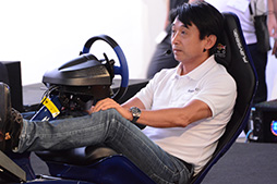 ꡼ No.003Υͥ / TGS 2018ϸF1졼һˤF1 2018θ¶ץ쥤Ԥ줿Samsung SDD֡Υ٥ȥݡ