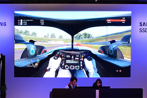 ꡼ No.004Υͥ / TGS 2018ϸF1졼һˤF1 2018θ¶ץ쥤Ԥ줿Samsung SDD֡Υ٥ȥݡ