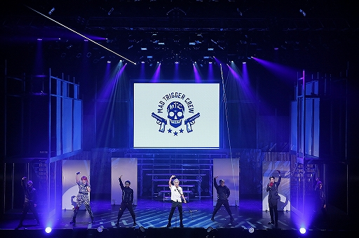 画像ギャラリー No.002のサムネイル画像 / 目に,耳に「ヒプマイ」世界が殴りかかってくる。「『ヒプノシスマイク-Division Rap Battle-』Rule the Stage -track.1-」ゲネプロレポート