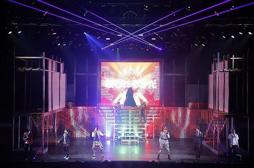 画像ギャラリー No.003のサムネイル画像 / 目に,耳に「ヒプマイ」世界が殴りかかってくる。「『ヒプノシスマイク-Division Rap Battle-』Rule the Stage -track.1-」ゲネプロレポート