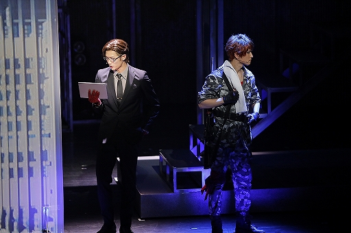 画像ギャラリー No.008のサムネイル画像 / 目に,耳に「ヒプマイ」世界が殴りかかってくる。「『ヒプノシスマイク-Division Rap Battle-』Rule the Stage -track.1-」ゲネプロレポート