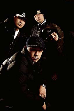 画像ギャラリー No.007のサムネイル画像 / 「ヒプノシスマイク」,JR新宿駅に国内最大規模大型サイネージに5周年映像が登場