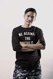 画像ギャラリー No.014のサムネイル画像 / 「ヒプノシスマイク」,JR新宿駅に国内最大規模大型サイネージに5周年映像が登場