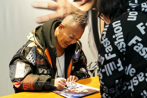 ꡼ No.003Υͥ / JUDGE EYESΰפȯ䵭ǰ٥Ȥݡȡ̾ĤMCUιƱ󥿥ӥ塼濴ˤϤ