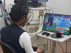 �֤פ�פ�e���ݡ��ġפ��Ѥ���Ǿ��ư�¸��η�̤������ˡ��ץ쥤���Ǿ�ν������̤γ��������¬