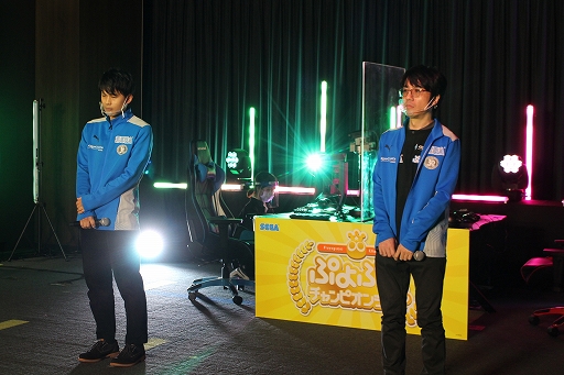 画像ギャラリー No.009のサムネイル画像 / 「ぷよぷよチャンピオンシップ SEASON4 STAGE3」をレポート。クリスマスに行われた2021年最終大会を勝ち抜いたのは,初優勝のfron選手