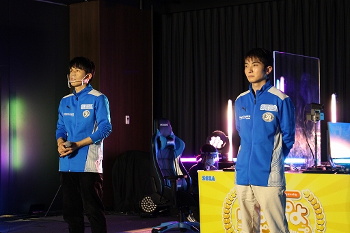 画像ギャラリー No.013のサムネイル画像 / 「ぷよぷよチャンピオンシップ SEASON4 STAGE3」をレポート。クリスマスに行われた2021年最終大会を勝ち抜いたのは,初優勝のfron選手