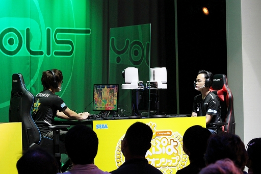 画像ギャラリー No.007のサムネイル画像 / 「ぷよぷよチャンピオンシップ SEASON5 STAGE2 決勝トーナメント」レポート。2年半ぶりの有観客開催,プロ大会を制したのはともくん選手