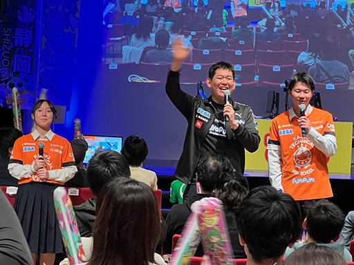 ���������꡼ No.010�Υ���ͥ������ / ��2023 KAGOSHIMA �פ�פ�����ס���񱿱Ĥ�����ä���100̾�Υ������륭�㥹�ȤλѤ��Ϥ�