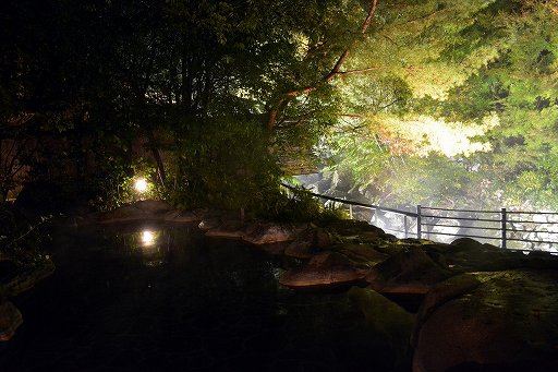 画像ギャラリー No.023のサムネイル画像 / 「ロマンシング佐賀2021」は“SAGA風呂”で温泉旅行だ! 3つの温泉地で立派なコラボモニュメントやドット絵マンホールを巡ろう