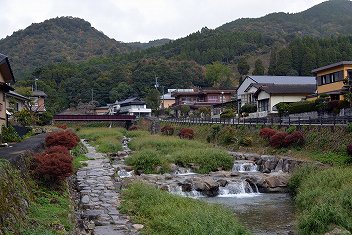 画像ギャラリー No.028のサムネイル画像 / 「ロマンシング佐賀2021」は“SAGA風呂”で温泉旅行だ! 3つの温泉地で立派なコラボモニュメントやドット絵マンホールを巡ろう