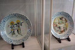 画像ギャラリー No.048のサムネイル画像 / 「ロマンシング佐賀2021」は“SAGA風呂”で温泉旅行だ! 3つの温泉地で立派なコラボモニュメントやドット絵マンホールを巡ろう