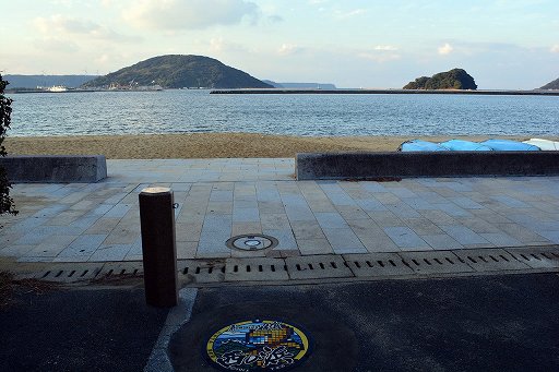 画像ギャラリー No.032のサムネイル画像 / ロマ佐賀列車に乗って冒険の旅に出よう。ラッピング列車や唐津市・佐賀市でのマンホール巡りが楽しめる「ロマンシング佐賀2022」現地レポート