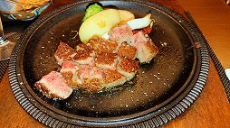 画像ギャラリー No.041のサムネイル画像 / ロマ佐賀列車に乗って冒険の旅に出よう。ラッピング列車や唐津市・佐賀市でのマンホール巡りが楽しめる「ロマンシング佐賀2022」現地レポート