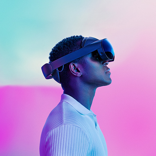  Quest Pro ヘッドセット　HMD ハイエンドVR HMD「Meta Quest Pro」正式発表。薄型パンケーキ