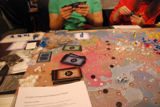 SPIEL'18 줾ޤ˥ܥɥǡȥѥɥɡ25ǯλФޤѤäEuropa Universalis: The Board GameפͷǤ