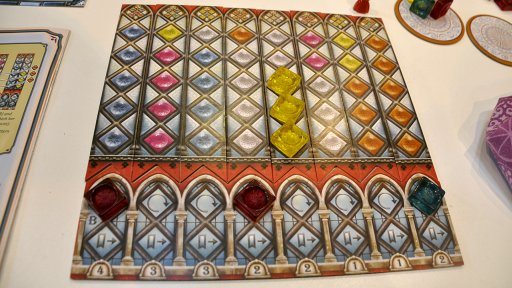 ���������꡼ No.005�Υ���ͥ������ / ��SPIEL'18��10ǯ�˰��٤������AZUL�פ�³�Ԥ��о졣�ץ쥤���ʤ��������Ϥ��Τޤޤˡ����ɤθ��̤����ϥå��ꤷ����Azul: Stained Glass of Sintra�פ�ץ쥤