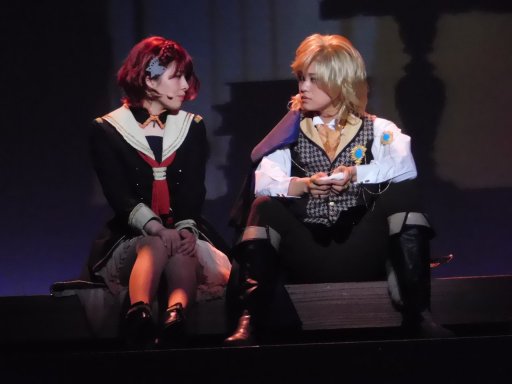 画像ギャラリー No.006のサムネイル画像 / 美しい歌声で紡がれる黒龍の神子とダリウスの物語。演劇女子部「遙かなる時空の中で6 外伝 〜黄昏ノ仮面〜」ゲネプロ公演レポート