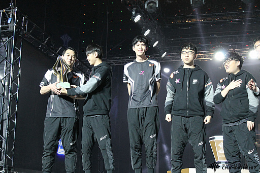 ���������꡼ No.016�Υ���ͥ������ / ���ޥ۸����ܳ�MOBA�������з� -Arena of Valor-�ס������ǳ��Ť��줿�������Υ�ݡ��Ȥ��Ϥ�