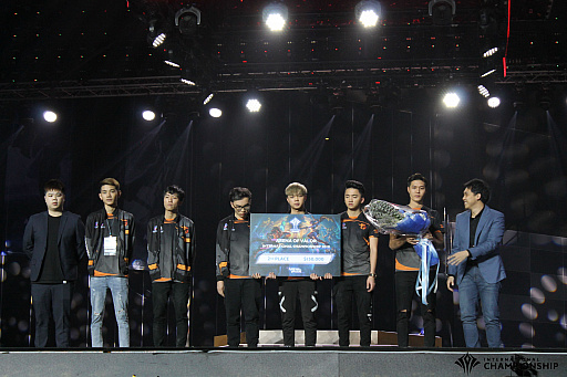 ���������꡼ No.017�Υ���ͥ������ / ���ޥ۸����ܳ�MOBA�������з� -Arena of Valor-�ס������ǳ��Ť��줿�������Υ�ݡ��Ȥ��Ϥ�