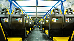 画像ギャラリー No.006のサムネイル画像 / 「あんスタ!!」,Crazy:Bと水陸両用バス スカイダックがコラボ