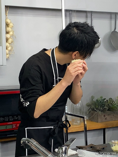 ꡼ No.004 | ֤󥹥CAFE CINNAMON ˥å2Ͽݡȡҹ¾ʿ󤬥ϥСĩ