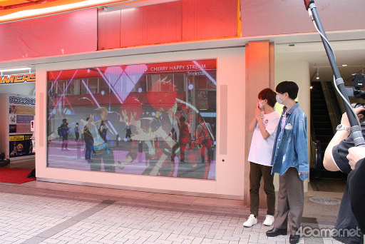 画像ギャラリー No.005のサムネイル画像 / 「あんさんぶるスターズ!!ストア」が秋葉原にオープン! 「あんスタグッズおはなし団」特別回の店舗ロケをフォトレポート&ミニインタビュー