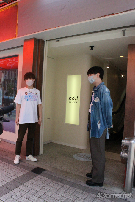 画像ギャラリー No.006のサムネイル画像 / 「あんさんぶるスターズ!!ストア」が秋葉原にオープン! 「あんスタグッズおはなし団」特別回の店舗ロケをフォトレポート&ミニインタビュー