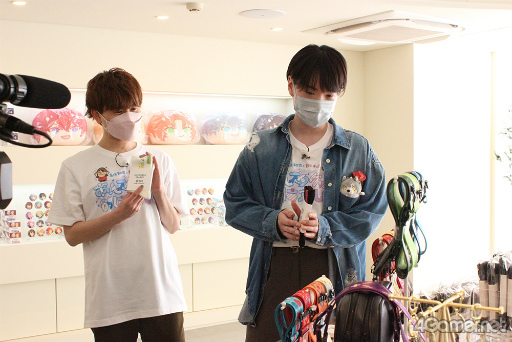 画像ギャラリー No.012のサムネイル画像 / 「あんさんぶるスターズ!!ストア」が秋葉原にオープン! 「あんスタグッズおはなし団」特別回の店舗ロケをフォトレポート&ミニインタビュー