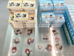 画像ギャラリー No.015のサムネイル画像 / 「あんさんぶるスターズ!!ストア」が秋葉原にオープン! 「あんスタグッズおはなし団」特別回の店舗ロケをフォトレポート&ミニインタビュー