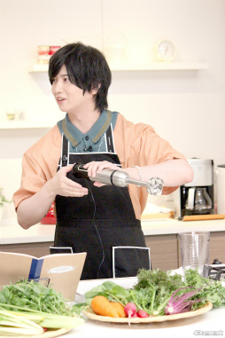 画像ギャラリー No.005のサムネイル画像 / 「あんスタ!!」配信番組「CAFE CINNAMON ニキズキッチン」第17回フォトレポート。収録後インタビューをお届け