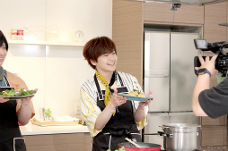 画像ギャラリー No.023のサムネイル画像 / 「あんスタ!!」配信番組「CAFE CINNAMON ニキズキッチン」第17回フォトレポート。収録後インタビューをお届け