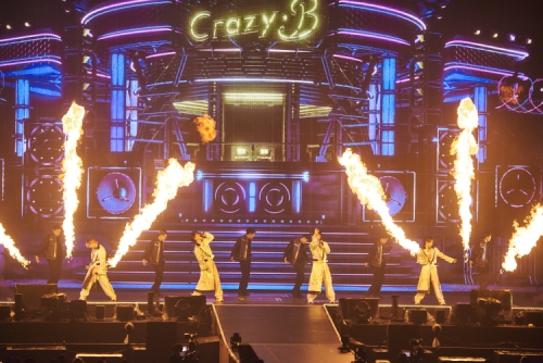 画像ギャラリー No.004のサムネイル画像 / フルキャスト出演! 色彩が弾けるような花々が咲き誇る最高に輝く3日間。「スタフォニ」4th 全公演レポート