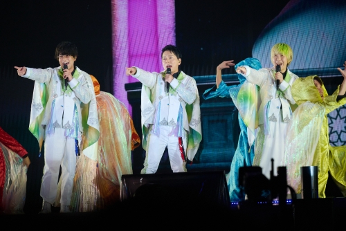 画像ギャラリー No.012のサムネイル画像 / フルキャスト出演！　色彩が弾けるような花々が咲き誇る最高に輝く3日間。「スタフォニ」4th 全公演レポート