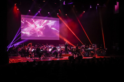 Galeria de imagens nº 012 Imagem / relatório da miniatura sobre a apresentação noturna do concerto de cinema