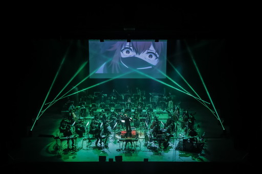 Imagens de miniatura da Galeria de Imagens No. 013 / Relatório sobre a apresentação noturna do concerto de cinema