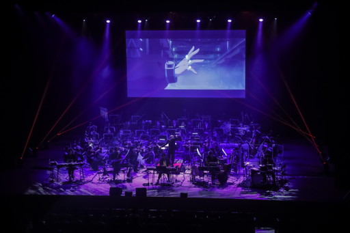 Galeria de imagens nº 015 Imagens / relatórios de miniatura sobre a apresentação noturna do concerto de cinema