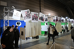 ���������꡼ No.005�Υ���ͥ������ / �֥������ʥ��ġ�6��ǯ��ǰ���٥�ȥ�ݡ�����ε���Х롼��ϥܥ�Ũ�Υ��������ƥ�����Ϥ�Ƹ�����������ޤ�Ÿ��