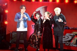 画像ギャラリー No.012のサムネイル画像 / 「ペルソナ5 ザ・ロイヤル」発売記念ミニライブが開催。夜の渋谷にペルソナサウンドが鳴り響いた