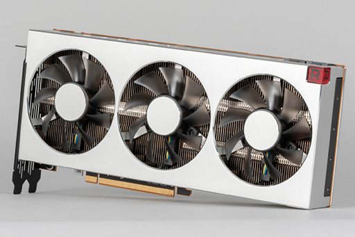 Radeon Vii 到着 7nm世代初のコンシューマ向けgpu搭載カード