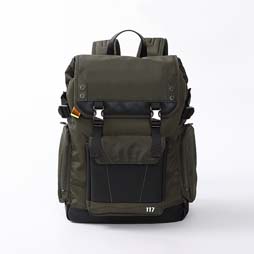 画像ギャラリー No.008のサムネイル画像 / アニウェアが「Halo Infinite」とコラボ。伝説の英雄「マスターチーフ」をイメージしたファッショングッズが登場