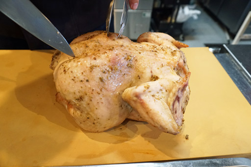 画像ギャラリー No.010のサムネイル画像 / 俺のコラボカフェ:Menu 004 「魔界塔士Sa・Ga」,モンスターの肉でバーベキューを満喫