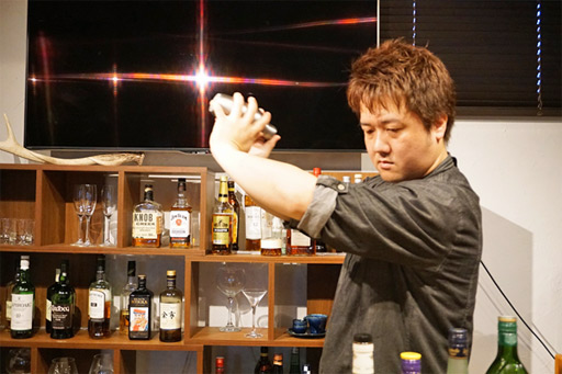 画像ギャラリー No.005のサムネイル画像 / 俺のコラボカフェ:Menu 005 FFシリーズの「エーテル」をイメージしたカクテルで,社会人のMPを回復したい